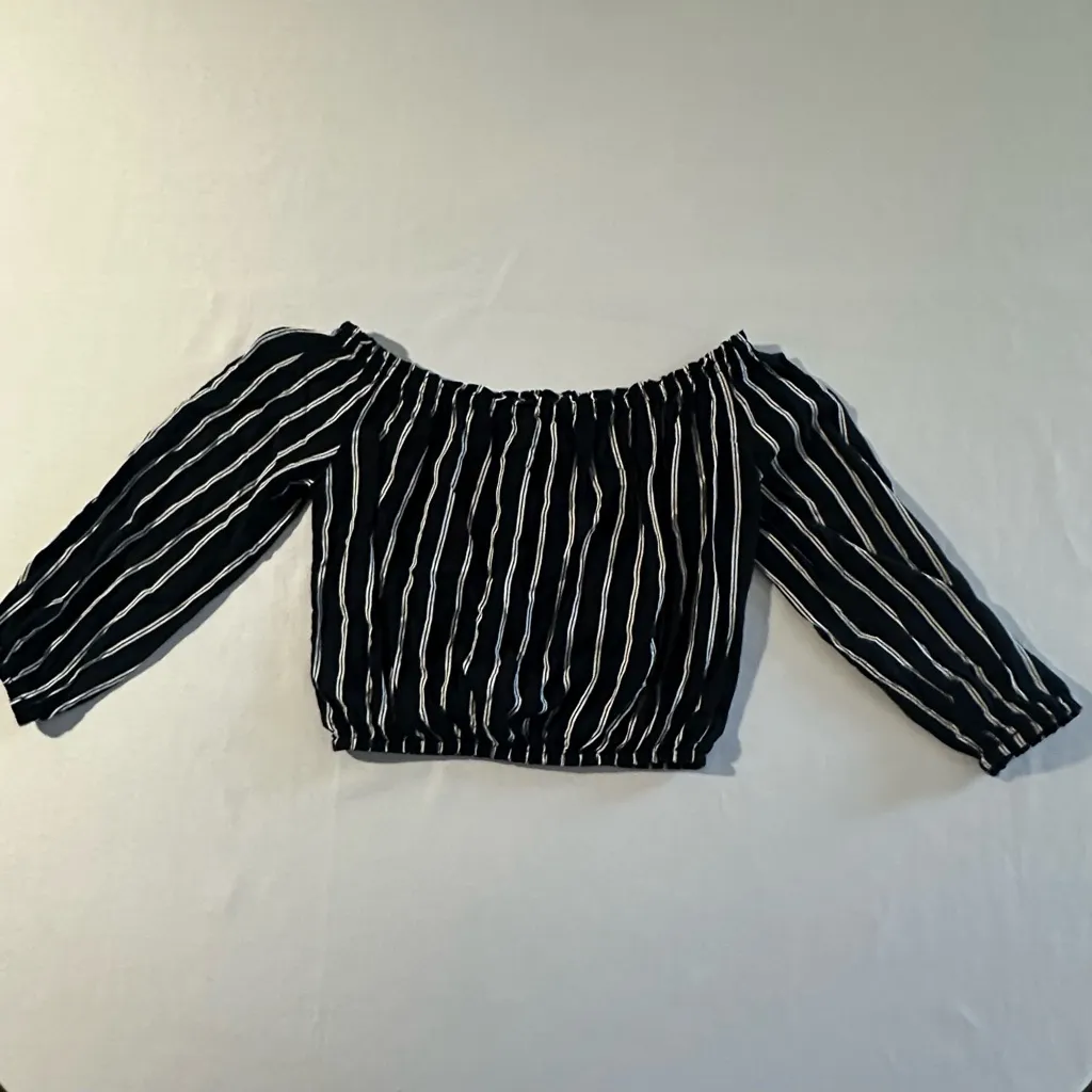 BRANDY MELVILLE Off The Shoulder 2/4 Sleeve Striped Women’s Top One Size EUC - Image 3