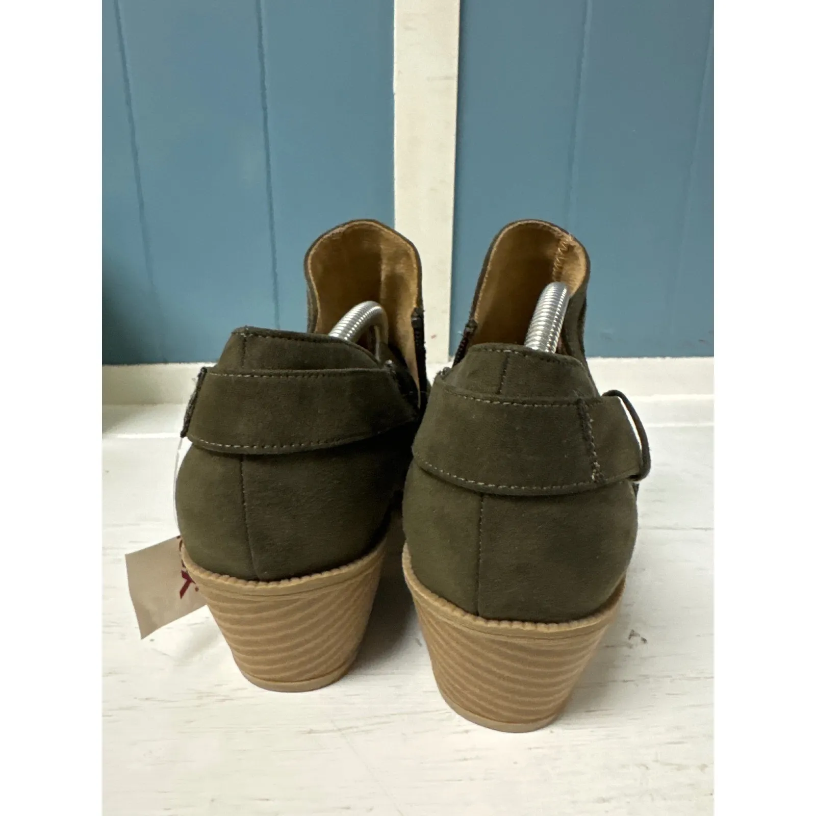 Dr. Scholl's Olive Green Perforated Faux Suede Buckle Ankle Booties‎ Women's Size 9 - Image 5