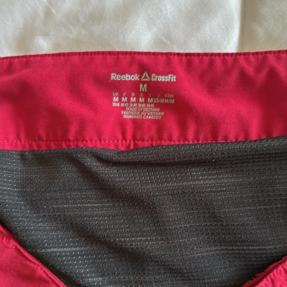 REEBOK CrossFit shorts sz M - Image 5