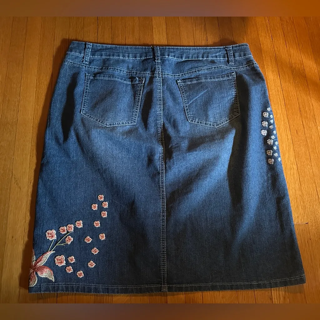 Vintage Baccini Embroidered Denim Skirt, Size 16 - Image 7