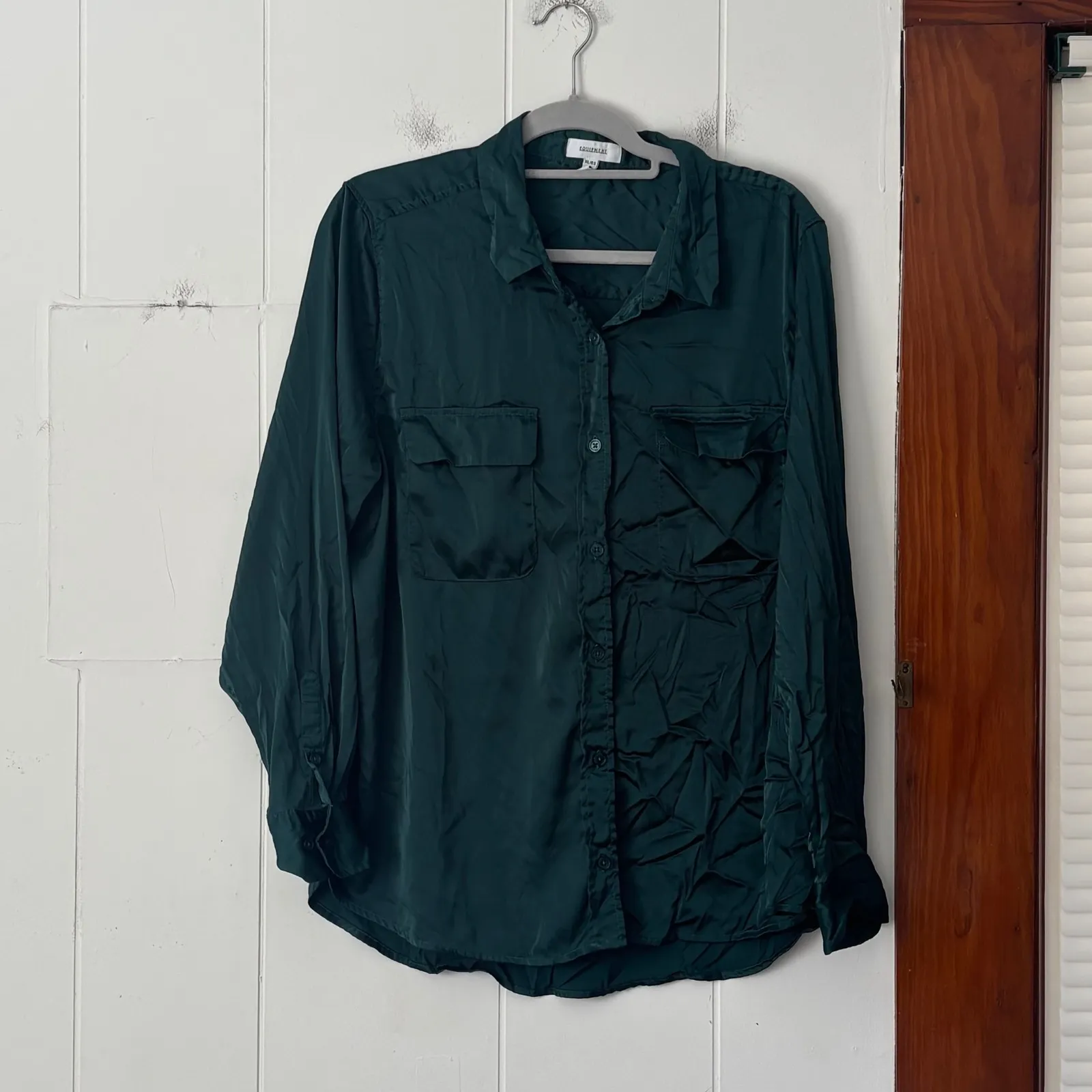 EQUIPMENT Emerald Green Satin Button Down Shirt Long Sleeve Pockets Size XL - Image 2