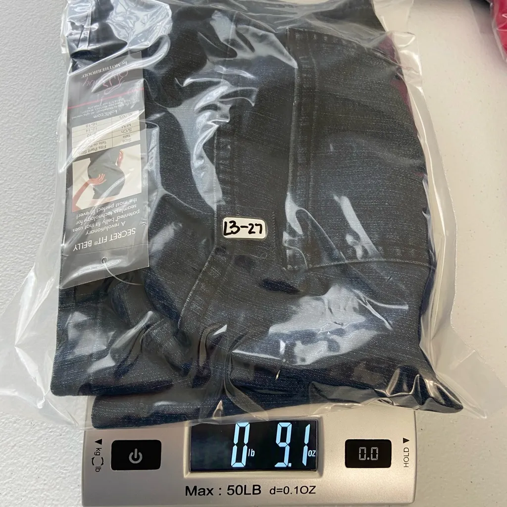 NEW OhBaby by Motherhood dark medium wash‎ secret fit belly denim shorts XL - Image 9