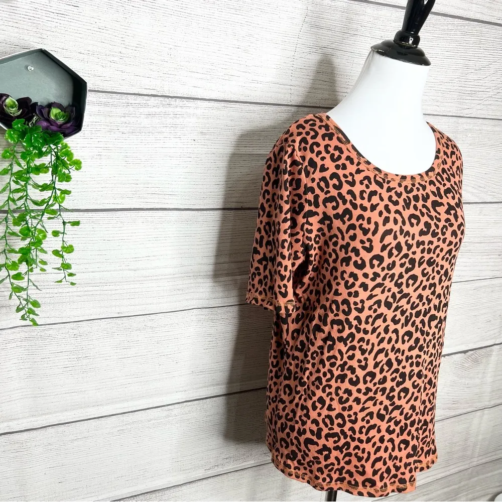Capsule Cheetah Leopard Animal Print Tee T - Image 3