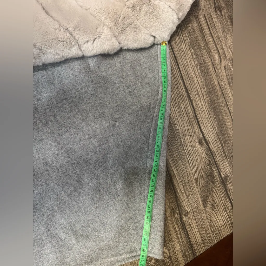 GORSKI Gray Cape with Plush Fur Trim Size undefined - Image 5