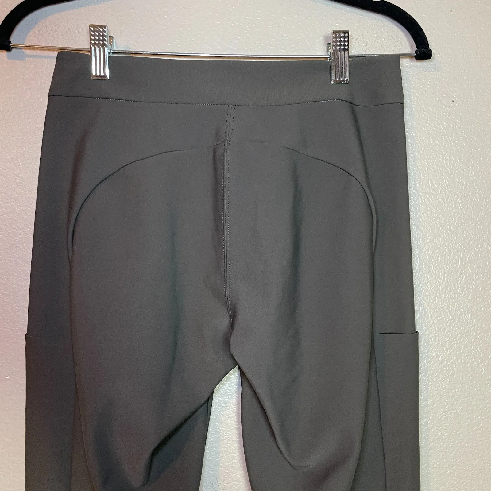 Athleta Stellar Trouser Pant Womens 2 Gray Ankle Hem Zips UPF FItted Athleisure - Image 9