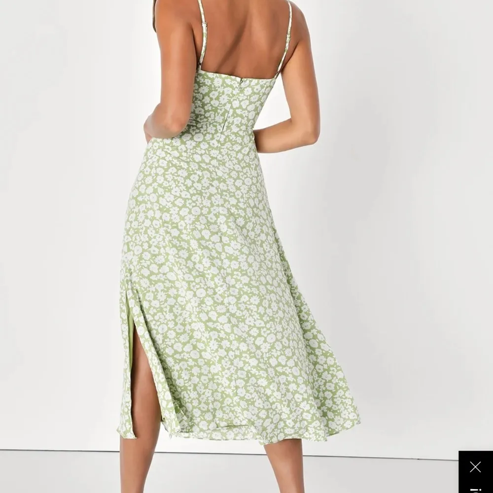 Timeless Touch Green Floral Print A-line Midi Dress - Size L - Image 2
