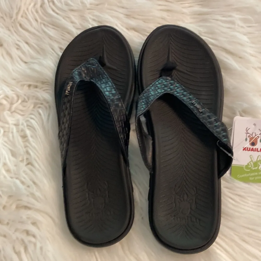 Kualu Black Flip Flops size 9.5 brand new - Image 12