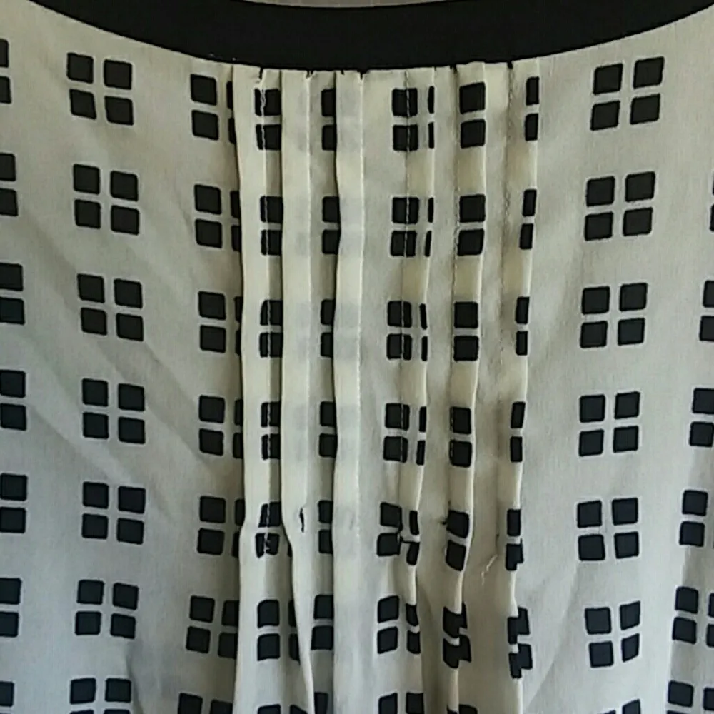 Black Rainn Tank Top - Image 5