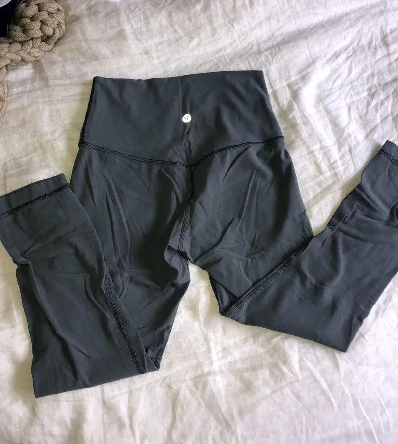 Lululemon grey leggings 21” aligns - Image 2