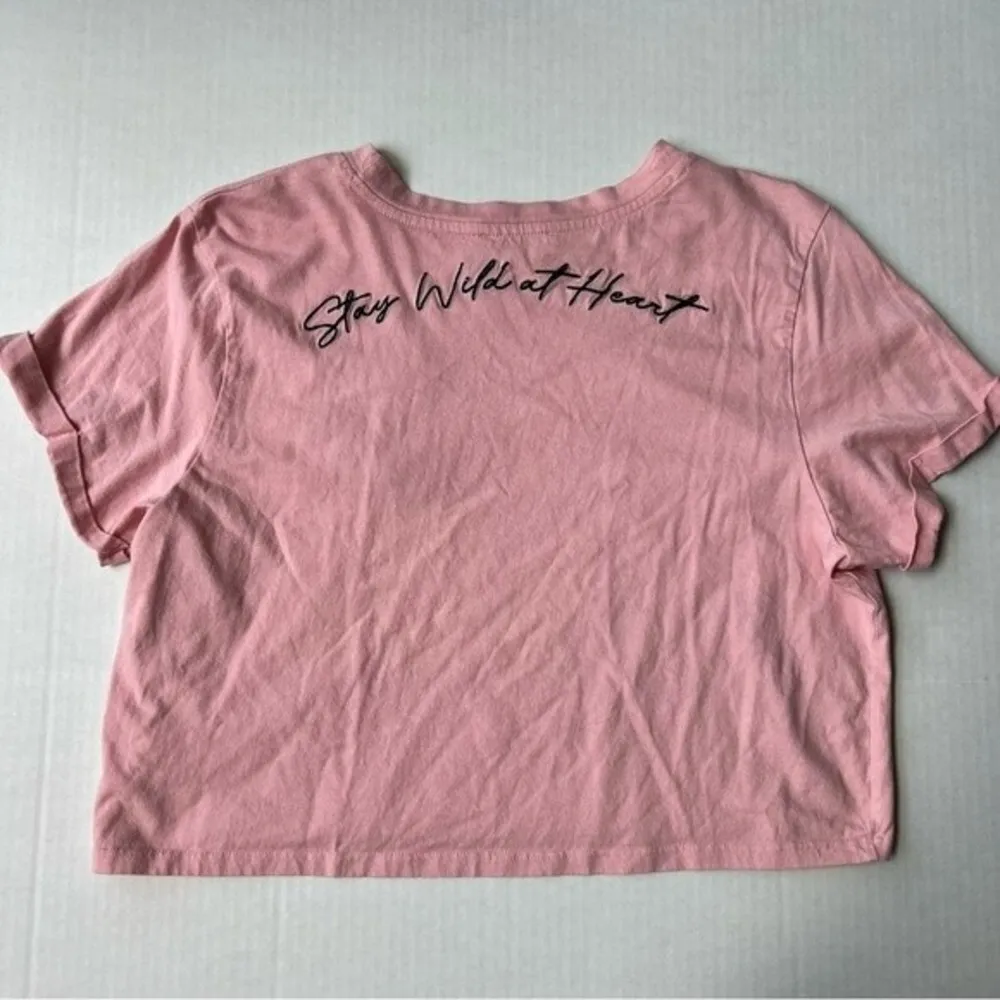 Messy bun just chillin crop t shirt stay wild at heart large Pink - Image 5