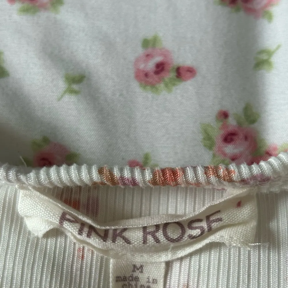 Pink Rose White and Pink Crop Tie Front Tee - Image 2