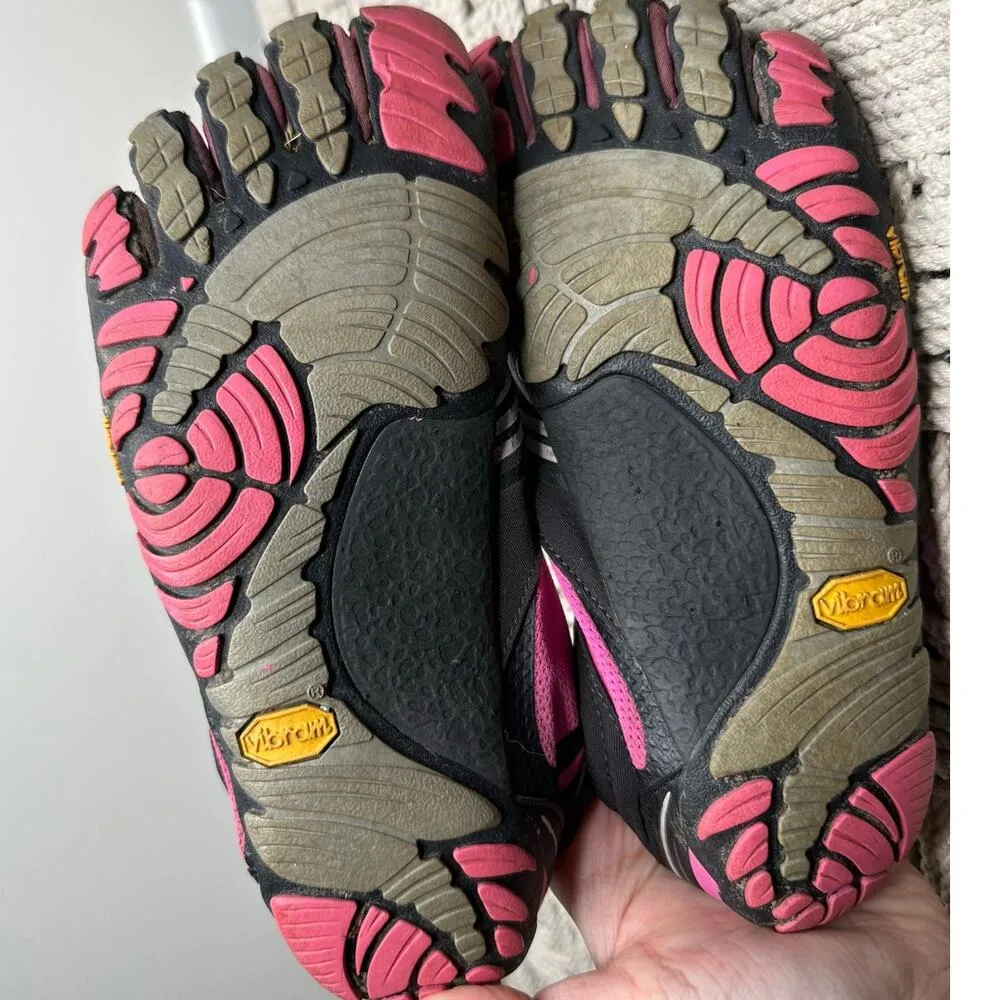 Vibram: Five Toe Shoes - Image 4