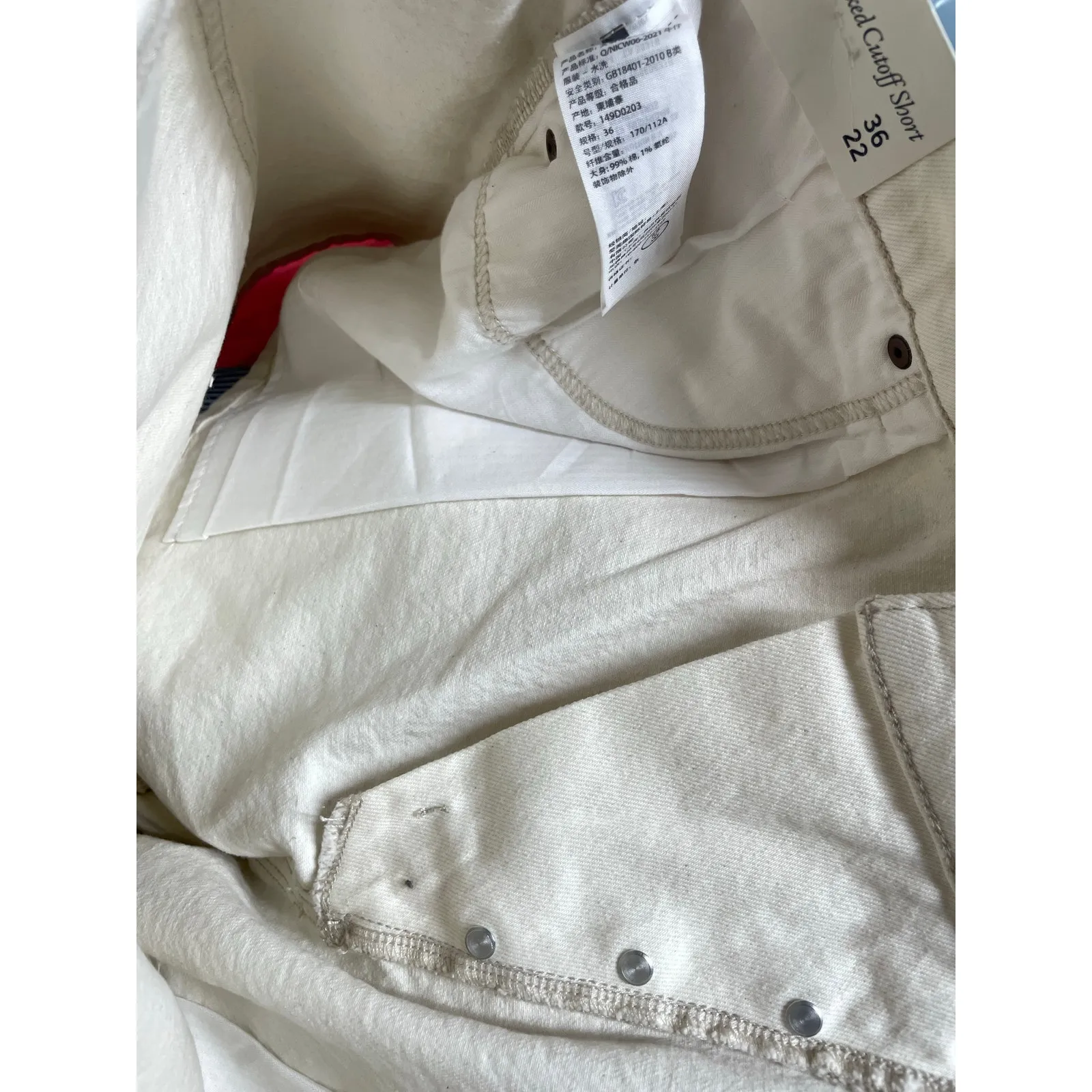 NEW Abercrombie & Fitch Womens 90s Relaxed Cutoff Short High Rise 36/22 - Image 6