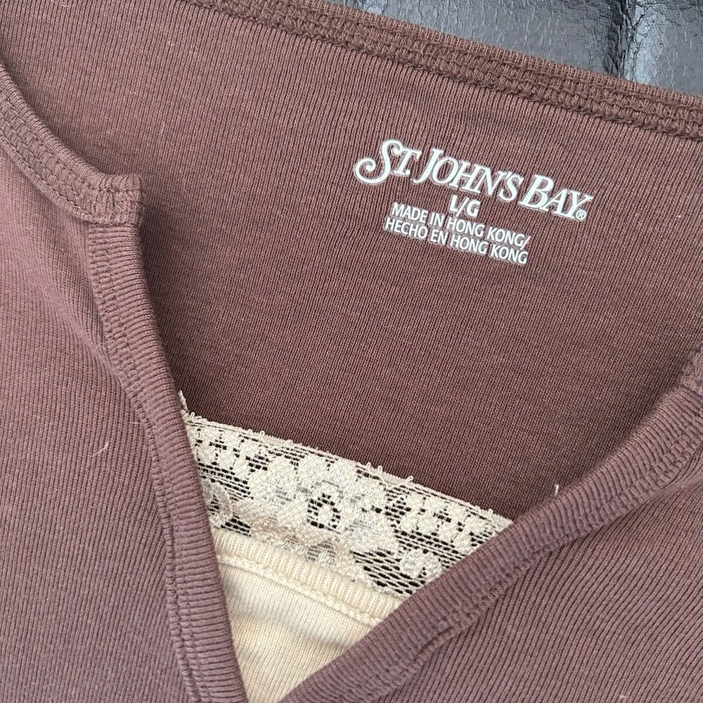 Vintage 90’s St. John’s Bay Cropped Brown Lace Detail Top - Image 4
