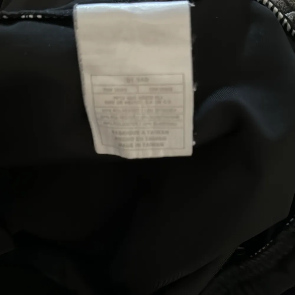 Nike  Capri Leggings - Image 6