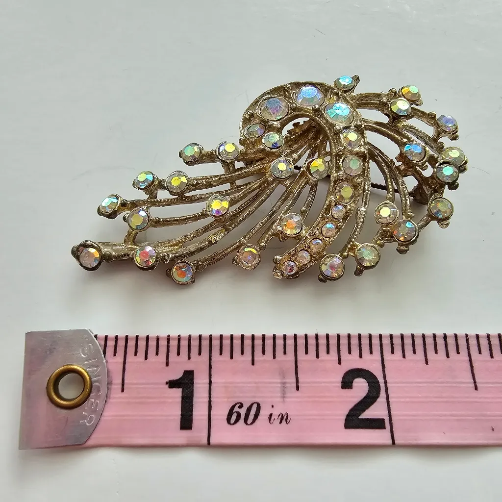 Silver Tone Metal Aurora Borealis Rhinestone Fan Spray Brooch Space Age Gold - Image 2