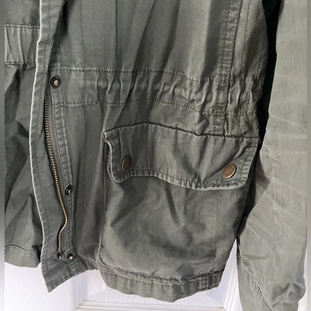 Boutique Branded Love Tree Utility Green Jacket - Image 4