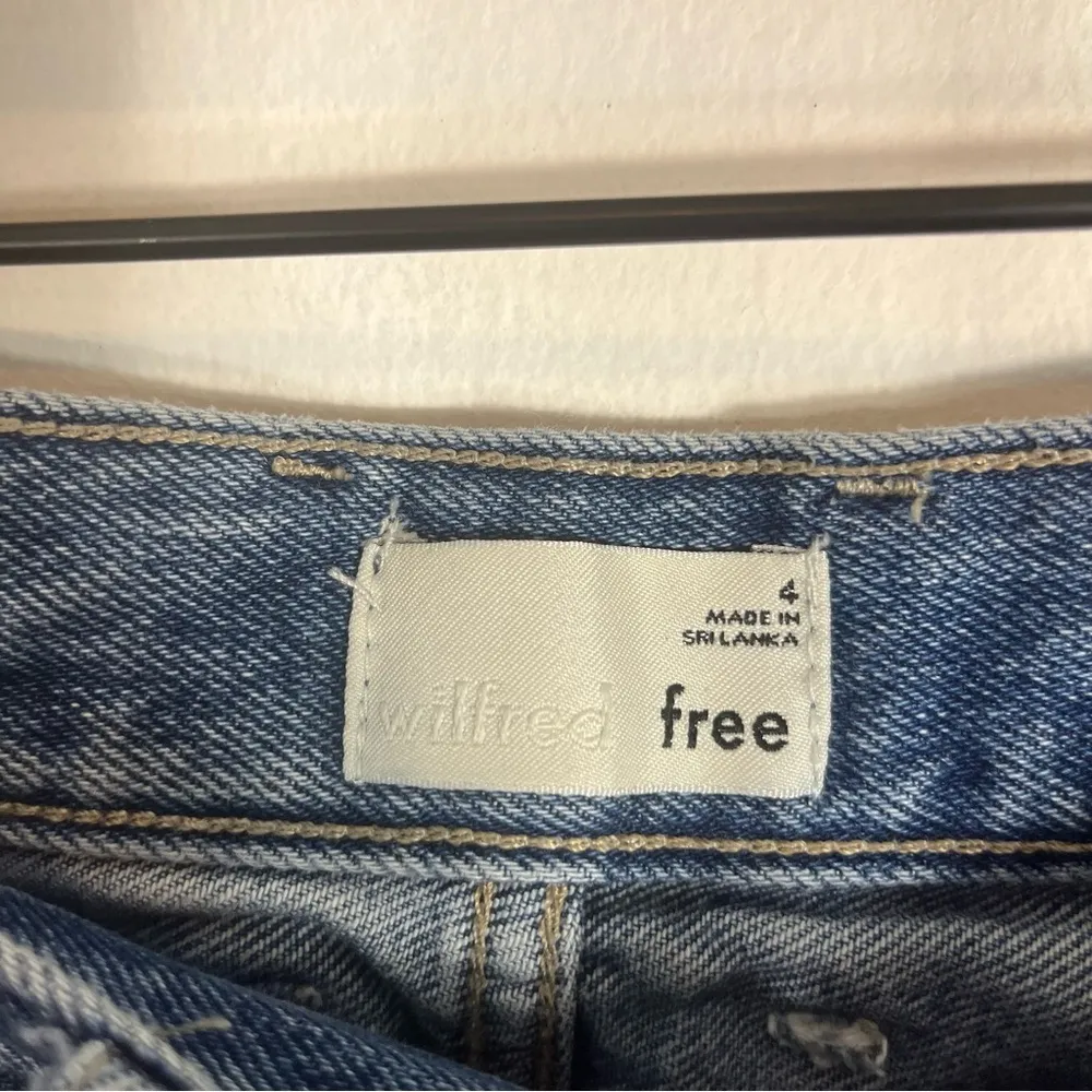 Aritzia Wilfred Free Nikki Relaxed Fit Medium Wash Blue Jean Size 4 - Image 5