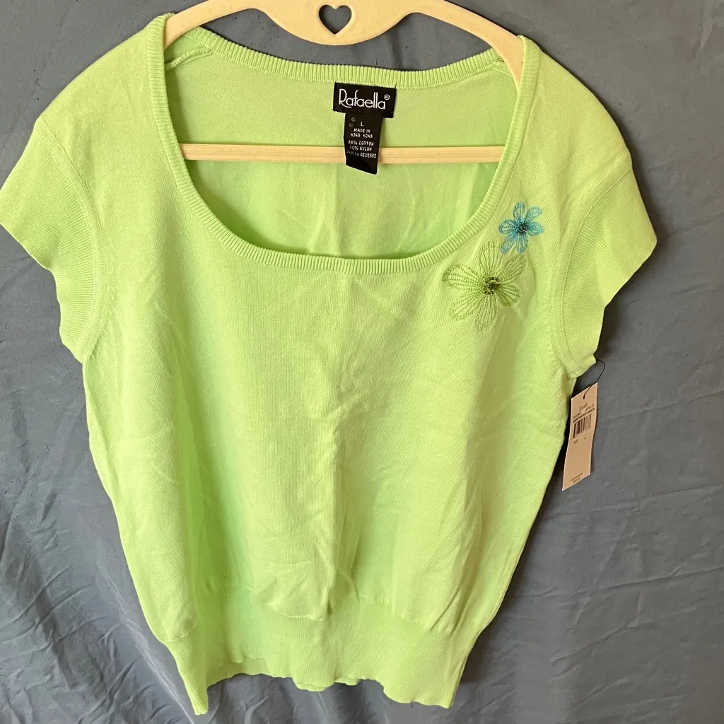 Rafaella: Lime Green Short Sleeve Sweater Top- Embroidered Floral Details- L - Image 5