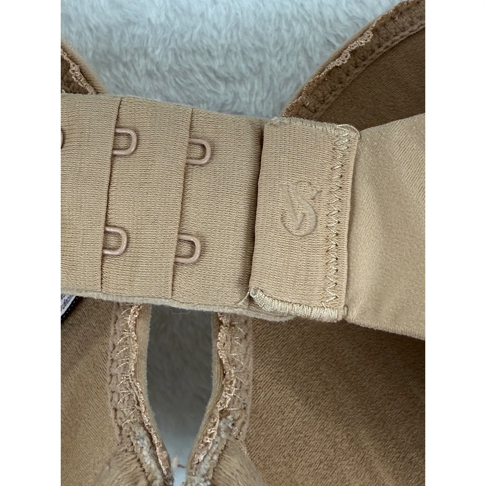 Victorias Secret Body Perfect Shape Bra 32DDD Nude‎ Beige Full Coverage - Image 3