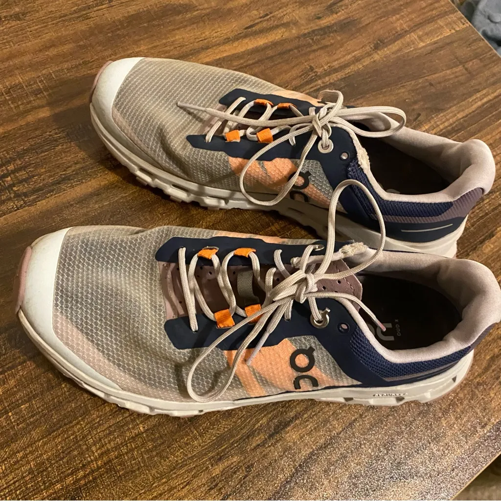 on cloud  Navy Blue and Orange Running Shoes size 7.5 - Image 4