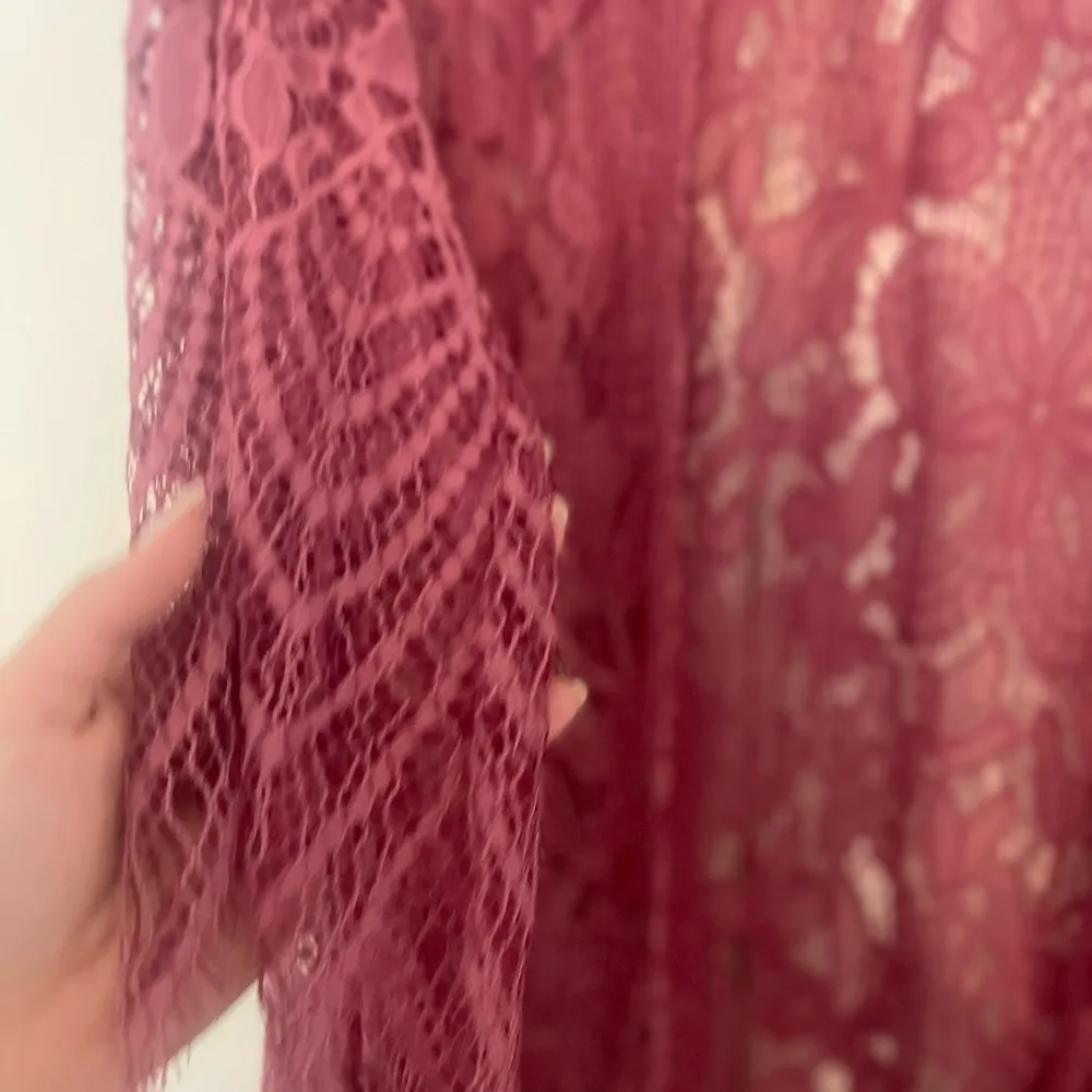 FRANCESCAS | Dark pink lace cover up - Image 2