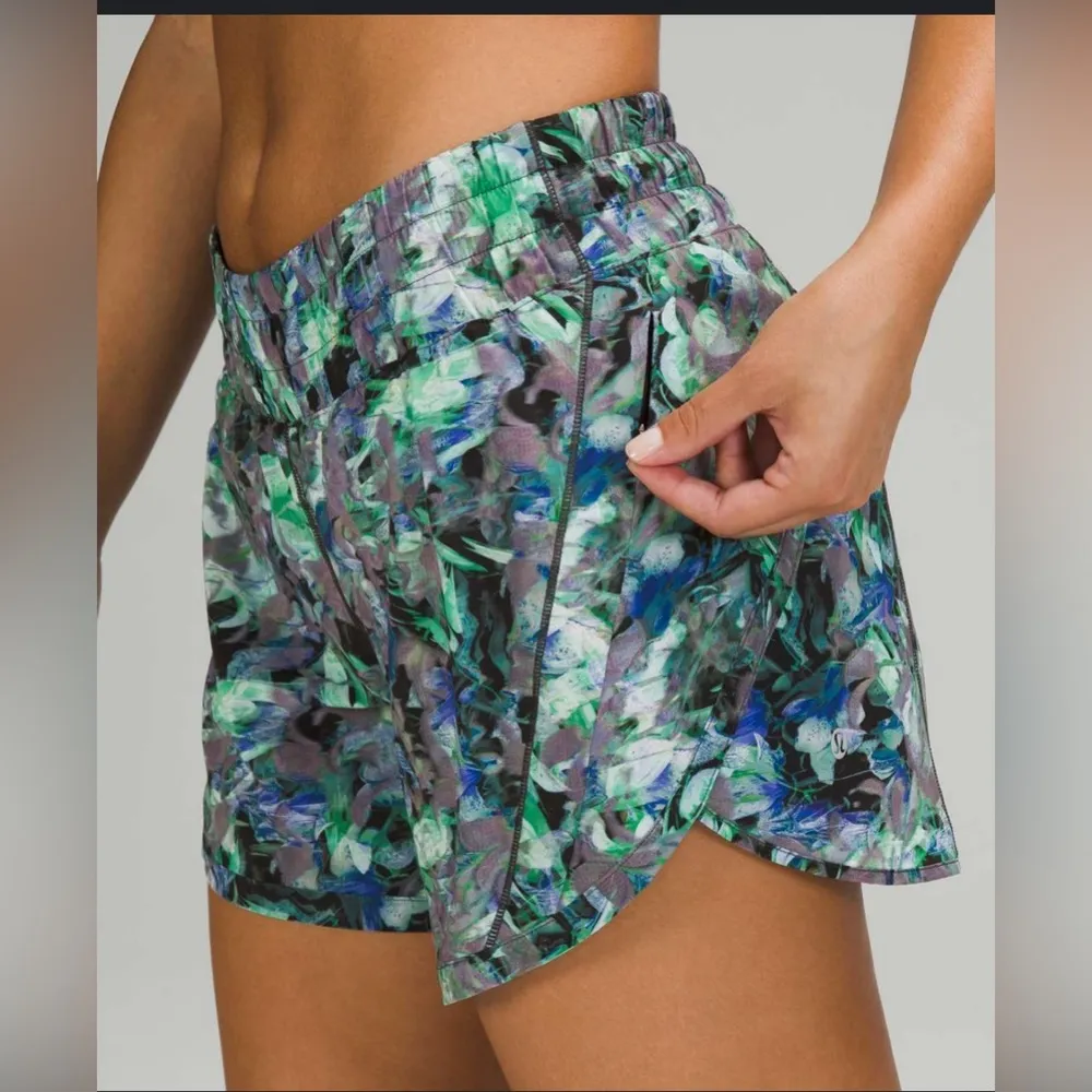 Lululemon Track That Mid-Rise Short 5" Rapid Flourish Multi Plus Size - Image 2