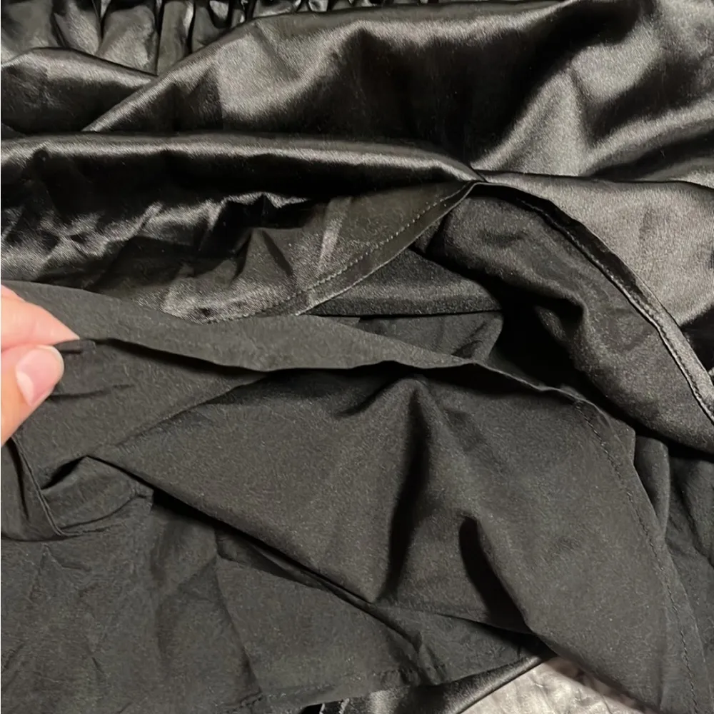 SHEIN MOD Solid Deep V Neck Knotted Shoulder Ruched Satin Black Dress Size M - Image 6