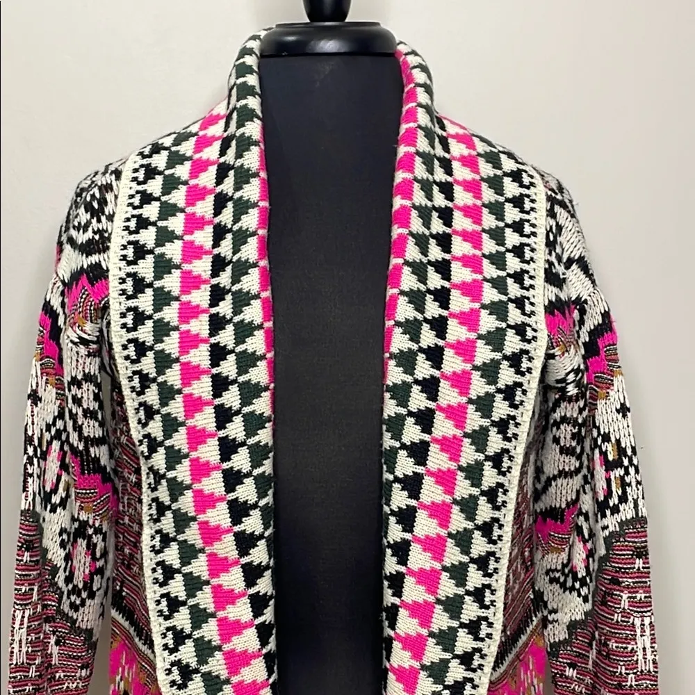 Alya  Chic Patterned Cardigan Sweater Size S/M - Image 2