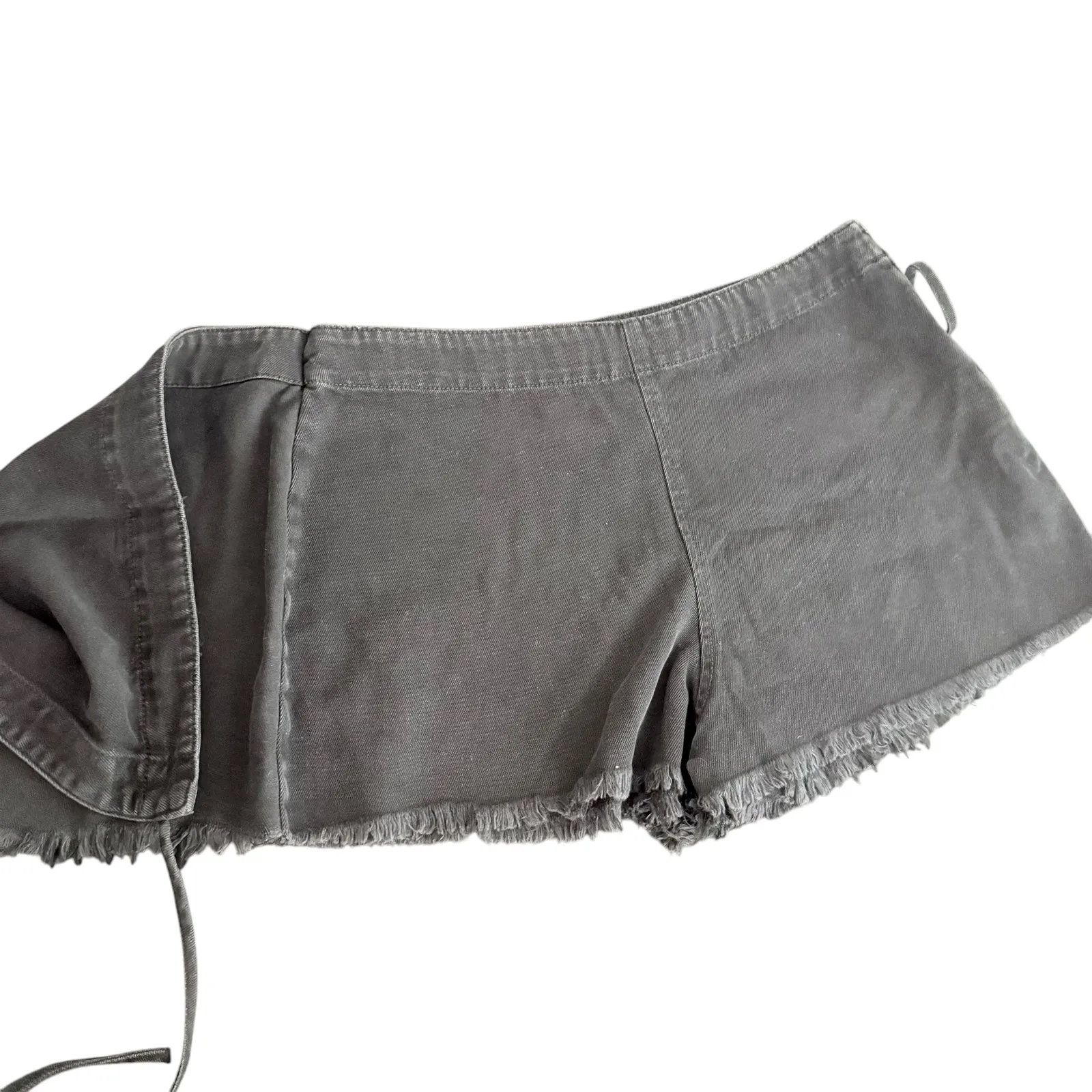 Black Distressed Denim Skort Size 9‎ 29 Frayed Hem Cut Off Festival Grunge Goth - Image 3