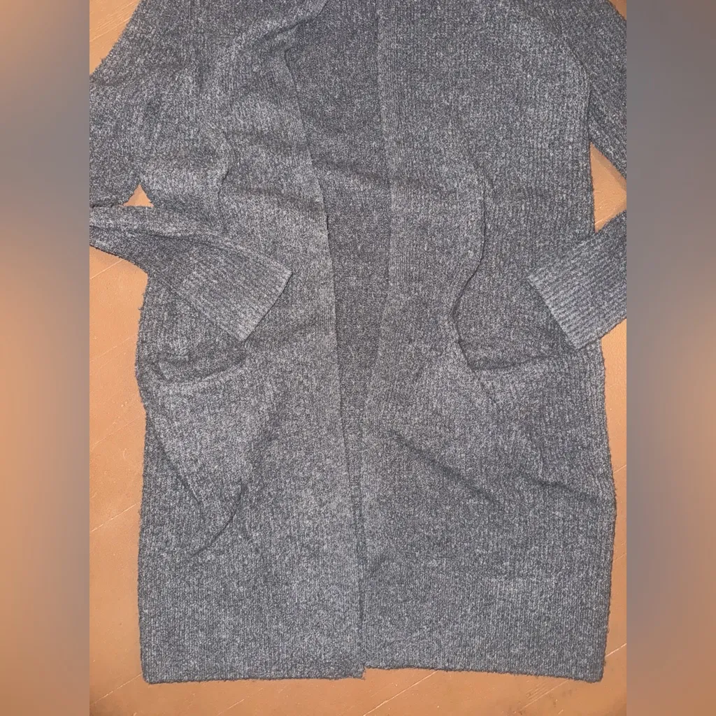 Gap Gray Women's Sweater Cardigan - Image 2