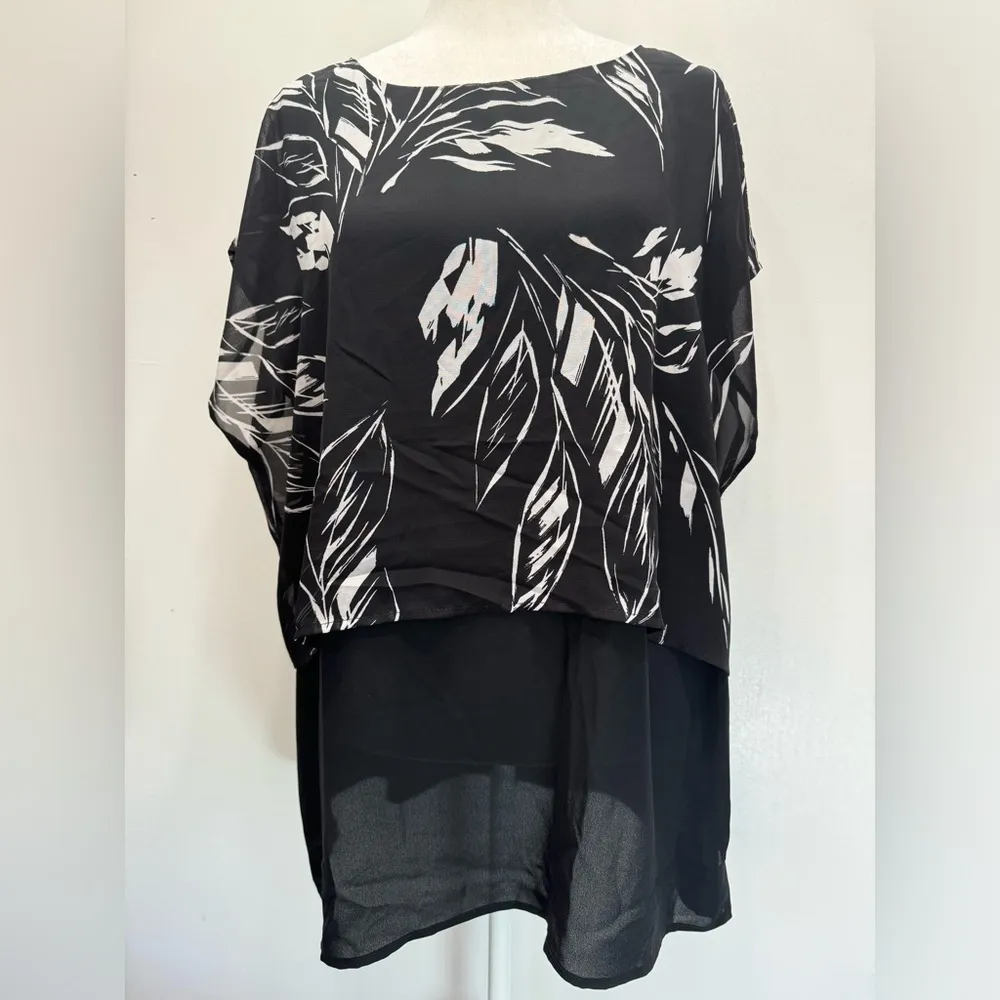 Chico’s Black & White Leaf Print Semi Sheer Cape Overlay Tank Lining Blouse 2/L - Image 3