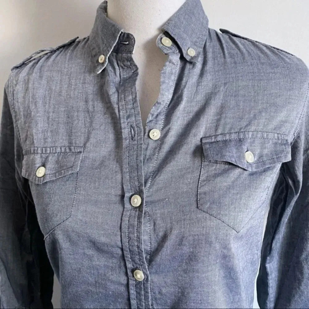 Banana Republic - Blue Chambray Style Button Up Blouse - Image 4
