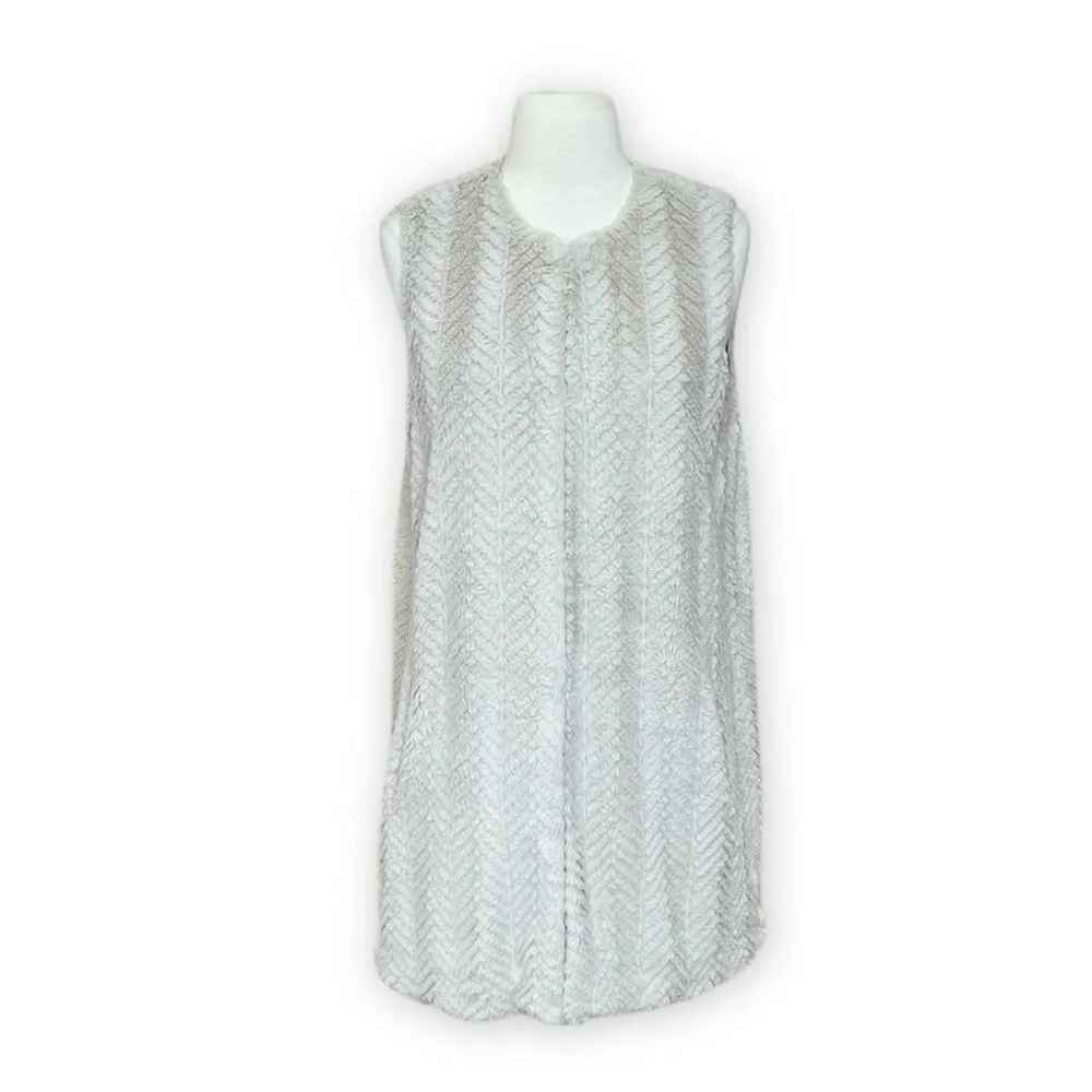 Sebby Cream Faux Fur Long Vest Size Medium - Image 2