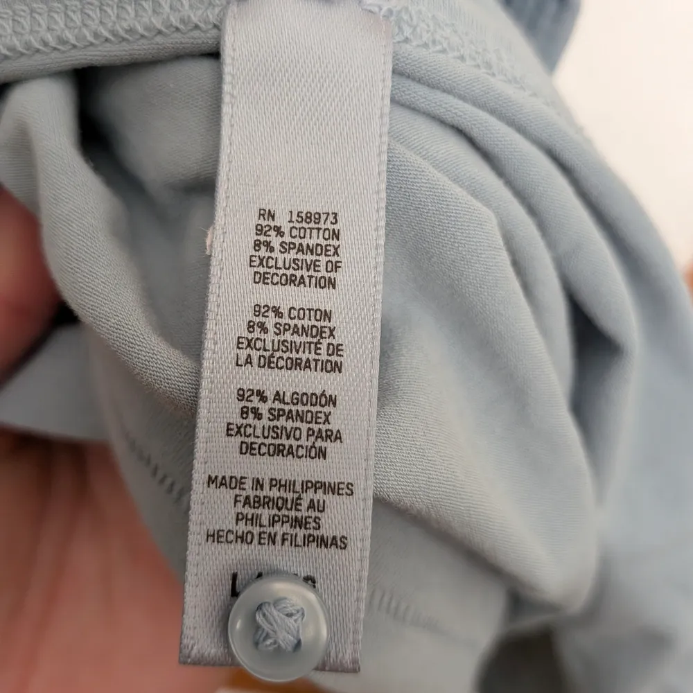 SKIMS Light Blue V-Neck Button Top Size Large - Image 4