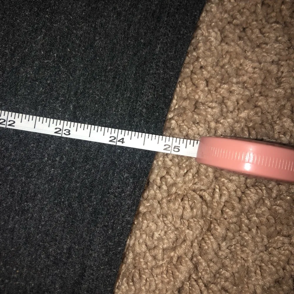 Old Navy Grey and Pink Short Sleeve Top - Image 5