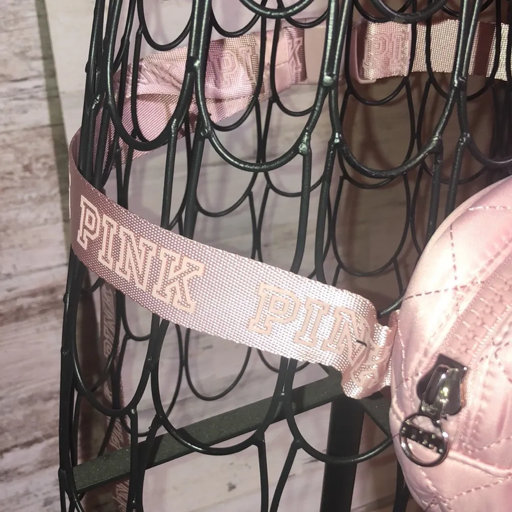 VICTORIAS SECRET PINK FANNY PACK  QUILTED WAIST BELT BAG PURSE TOTE ZIPPER​​ - Image 3