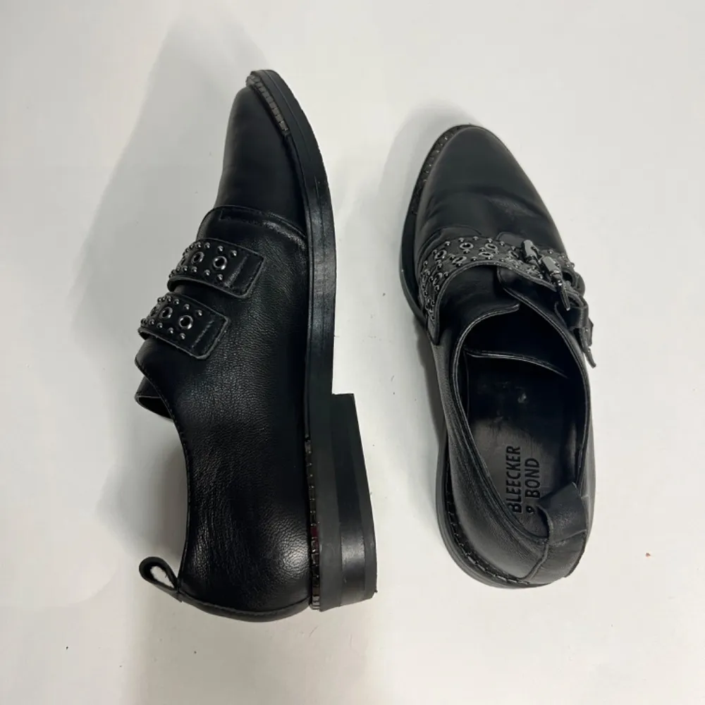 Bleecker & Bond Leigh Women Size 6M Buckle Black Leather Dress Shoes - Image 7