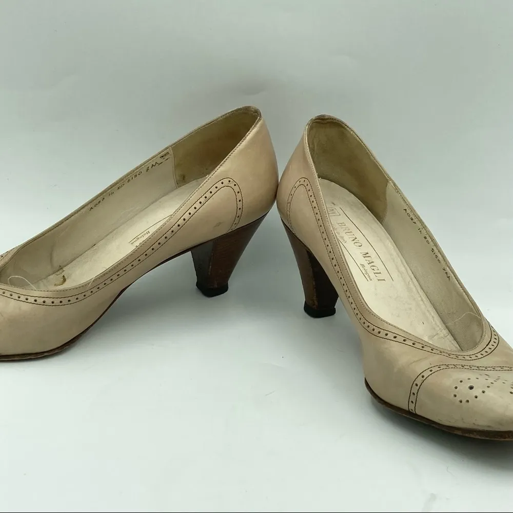 Vintage Bruno Magli kitten Heels TAUPE TAN dress shoes cut outs leather shoes Size 7 - Image 10