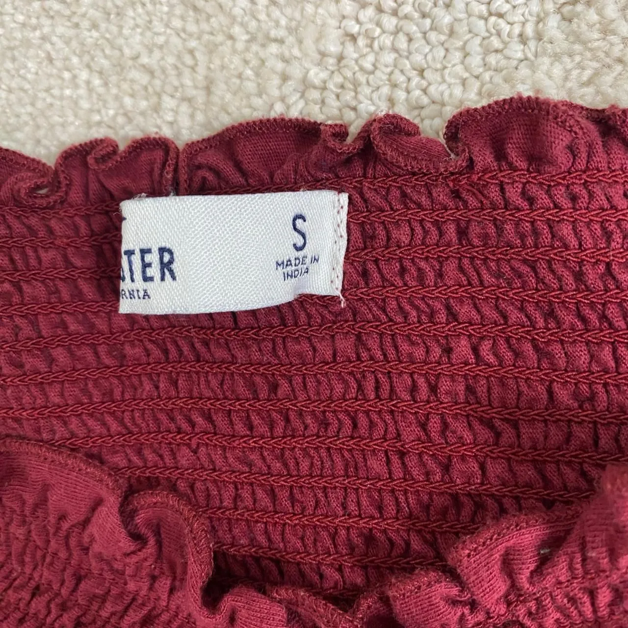 Early 2000s Burgundy Red Cropped Scrunched Criss Cross Crop Top Hollister Size S - Image 8