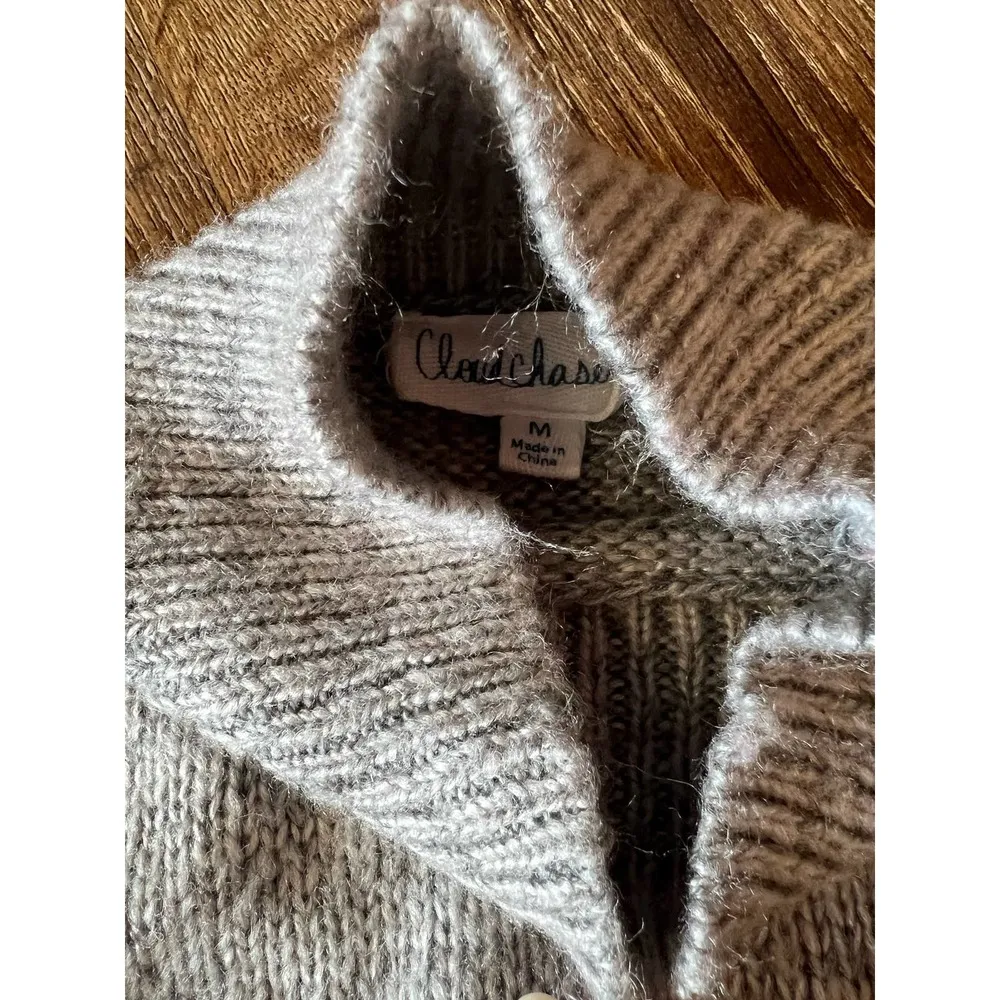 Cloud Chaser Gray Embroidered Sweater Size Medium - Image 8