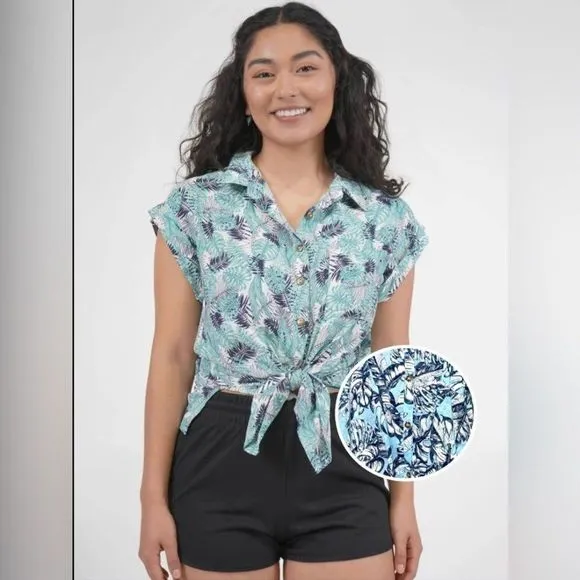 Nwt All in Love Top Womens Blue White Short Sleeve Button Shirt Casual small - Image 2