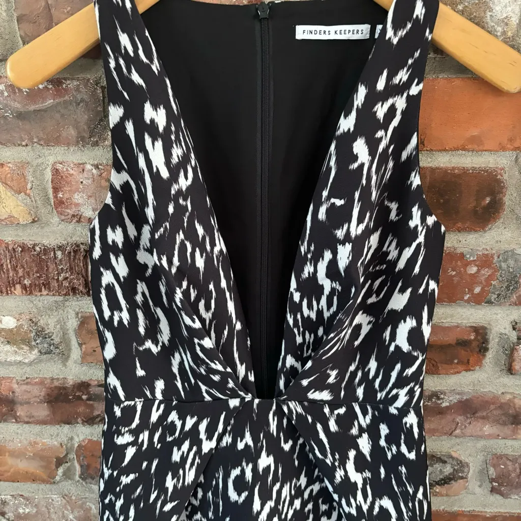 Finders Keepers Black Printed Deep V Neck Mini Dress Dark Leopard, XS - Image 5