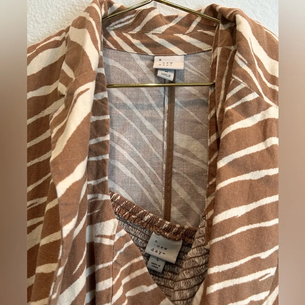 Tan Zebra Print Long Sleeve Linen Blend blazer + crop top matching 2 piece set - Image 7