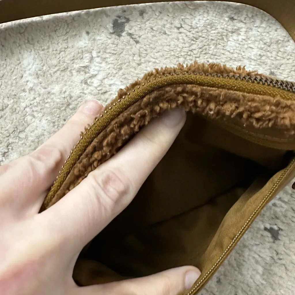 Lululemon Everywhere Belt Bag Brown Fleece - Image 4