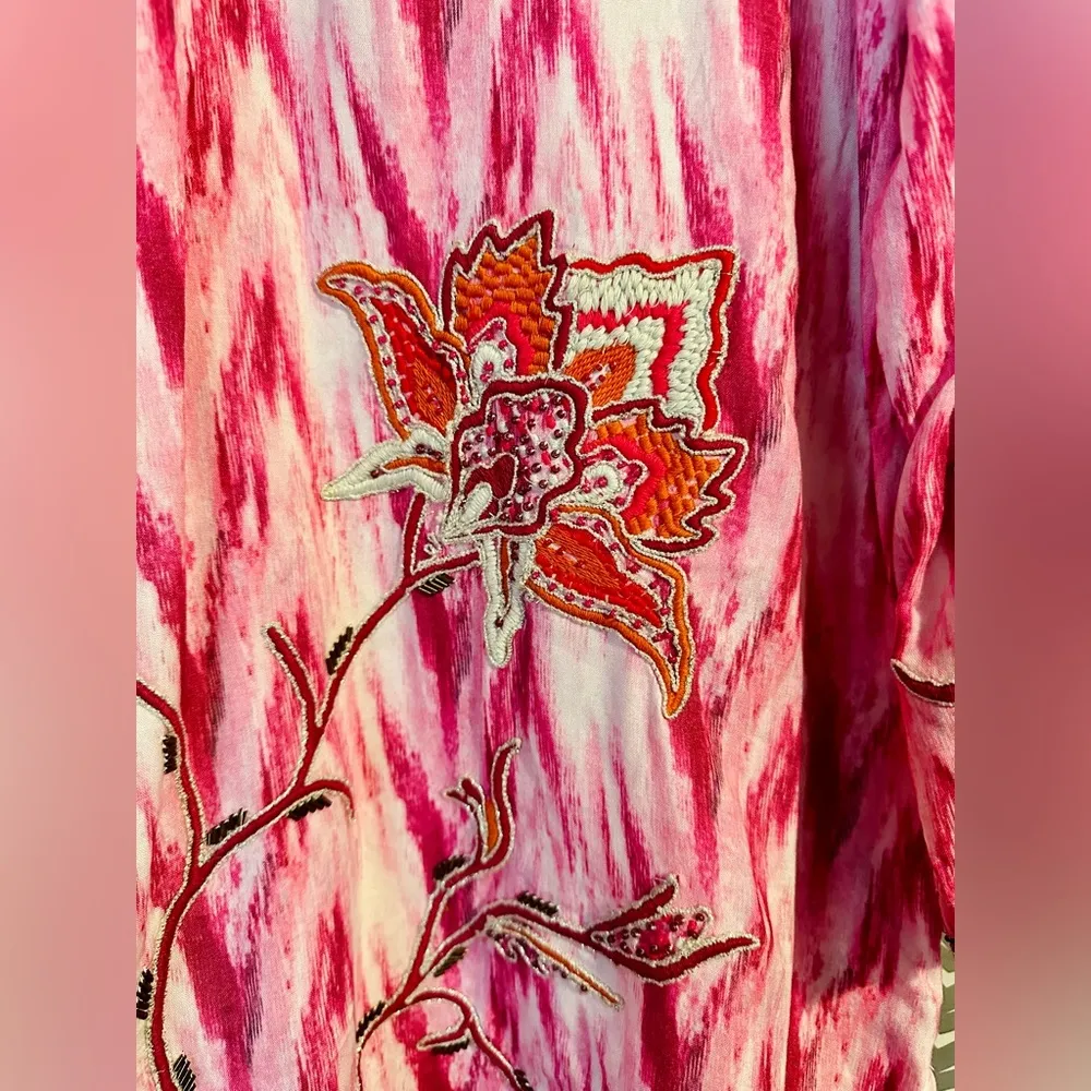 Soft Surroundings | Altea Pink & White Ikat Embroidered Beaded V-Neck Tunic, M - Image 4