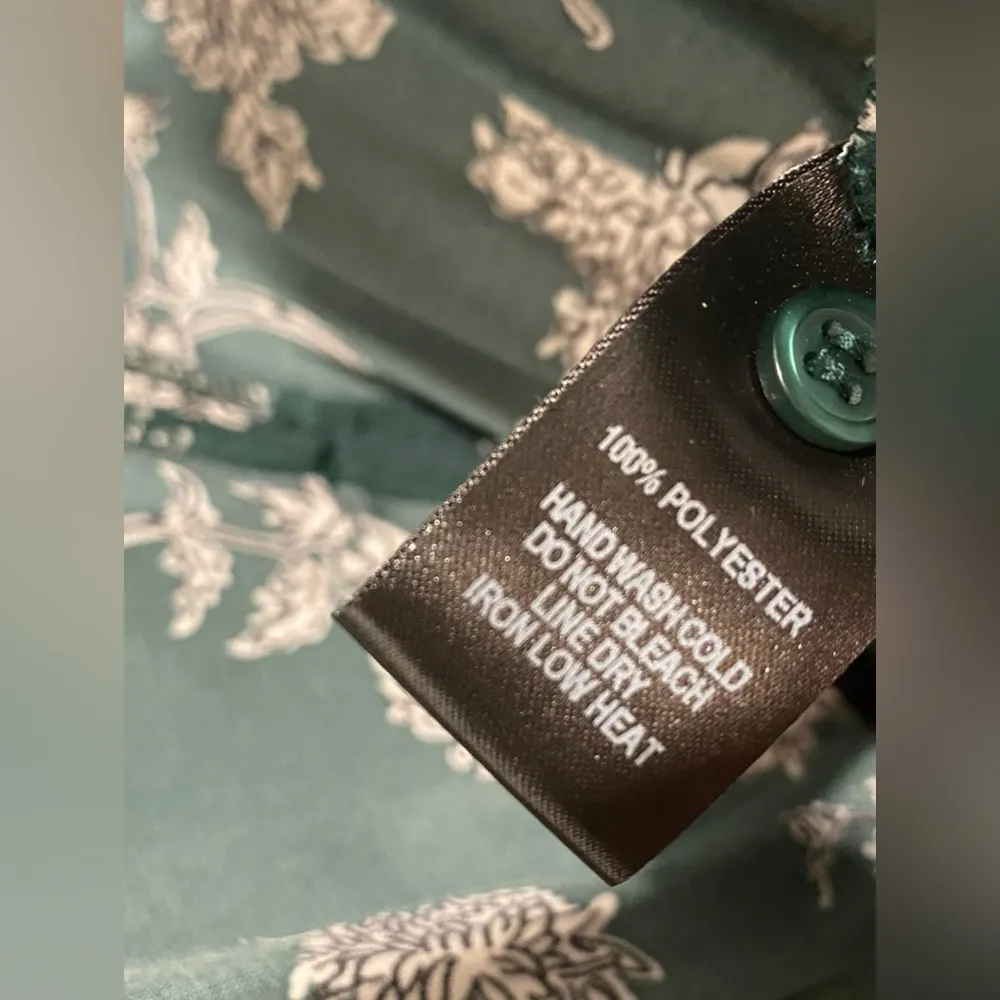 NWOT Lulu's Doyle Green & White Floral Printed Sleeveles Jumpsuit - XS - Image 7