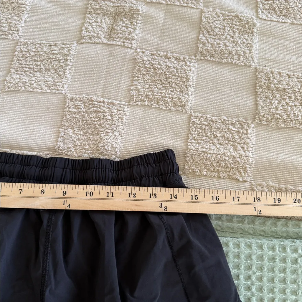 Lululemon Hotty Hot Short II *2.5"
Black
Size 10 - Image 5