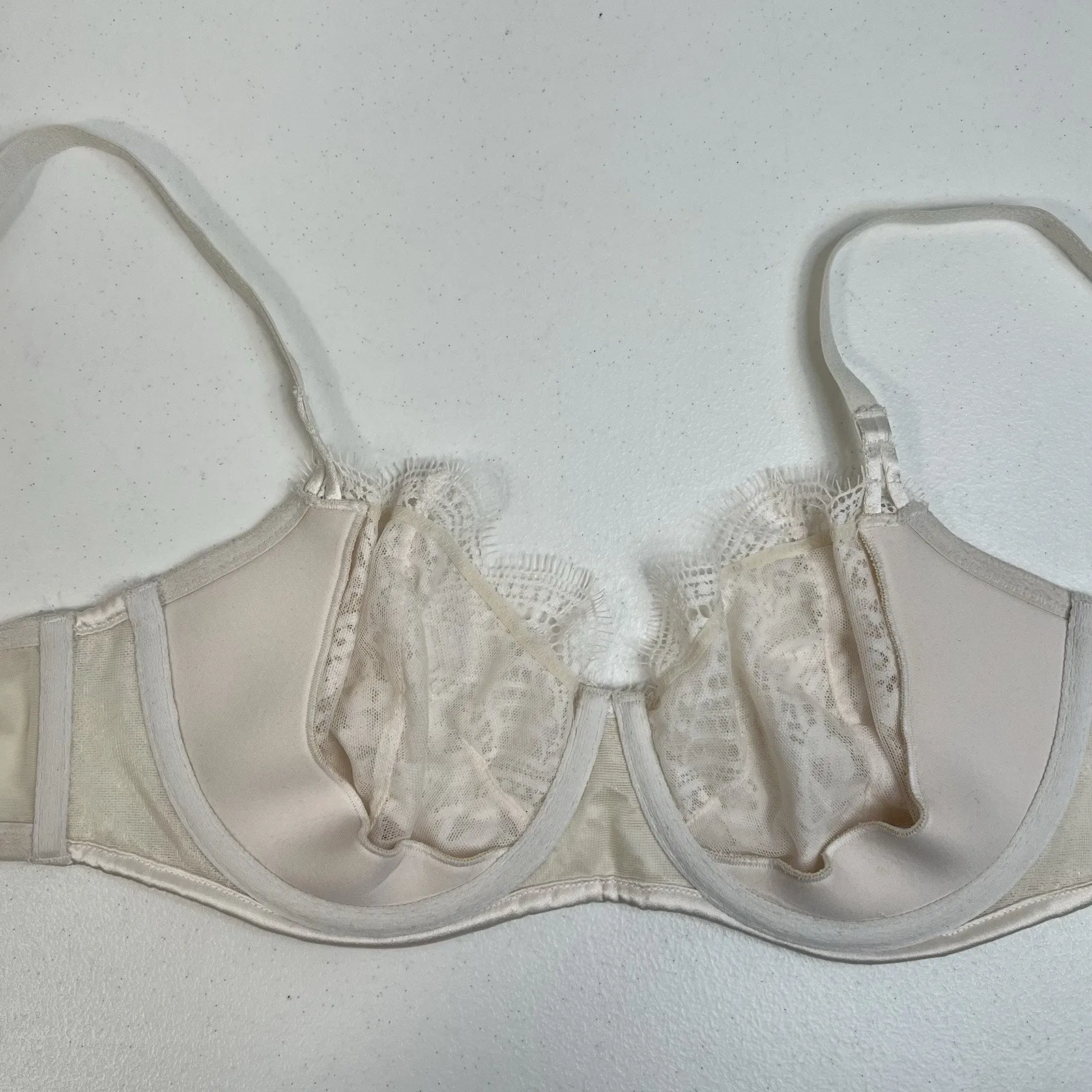 Victoria's Secret 32DD Bra Dream Angels Demi Push Up Without Padding Underwire - Image 8