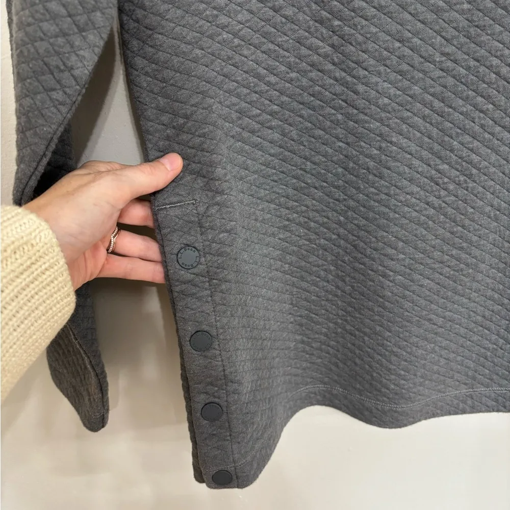 L.L. Bean Women’s SoftLight Quilted Top Funnelneck Pullover in Gray - Size XS - Image 4